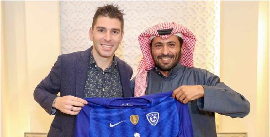 الهلال يضم المهاجم الإسباني سوريانو عام ونصف