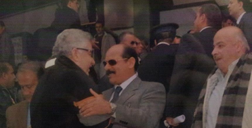 المعزول ينسب لنفسه صفة «رئيس الزمالك» في نعيه لـ المستشار أحمد البكري