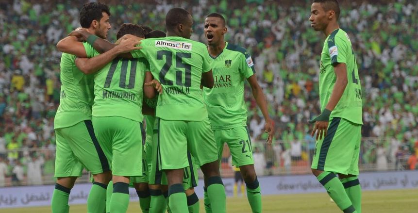 بالفيديو| خطأ فادح لحارس النصر السعودي في مباراة أهلي جدة على طريقة إكرامي