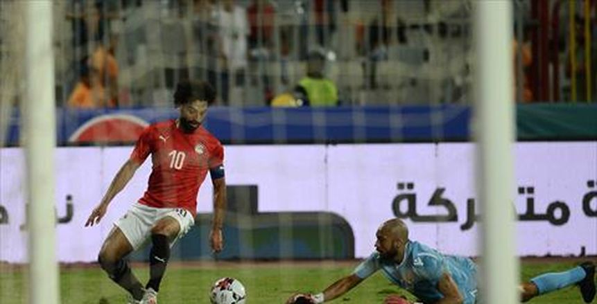 بالصور| محمد صلاح يكشف عن حذائه الجديد في كأس الأمم الأفريقية