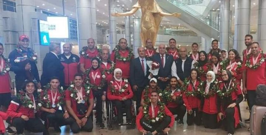 بعثة منتخب مصر للتجديف تصل القاهرة بعد المشاركة في بطولة إفريقيا بتونس