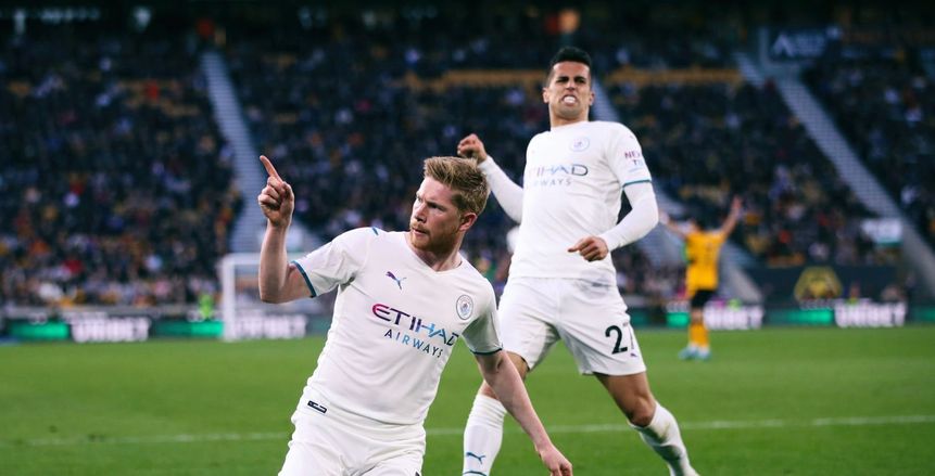 دي بروين يصل إيطاليا للانضمام إلى نابولي