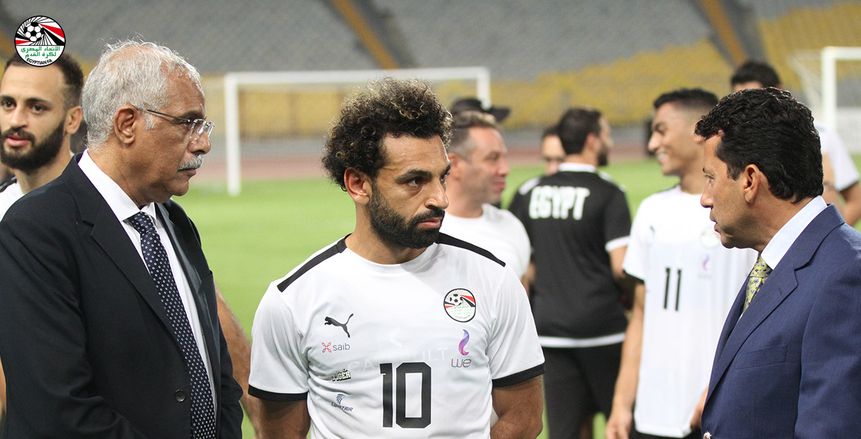 وزير الرياضة يحضر تدريب المنتخب.. وفيتوريا: أعد بتحقيق طموحات الشعب المصري