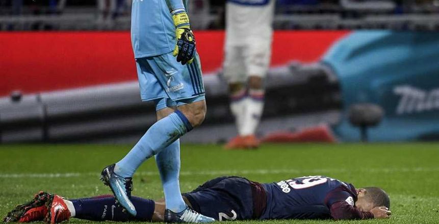 إصابة مبابى وغموض حول موقفه من المشاركة بمباراة ريال مدريد