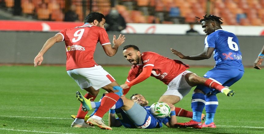 الدوري المصري بين التجربة الإنجليزية والهولندية.. الأمر في إيد الحكومة