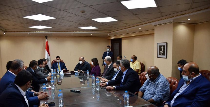 وزير الرياضة ورئيس الأوليمبية المصرية يبحثان خارطة طريق اتحاد كرة اليد