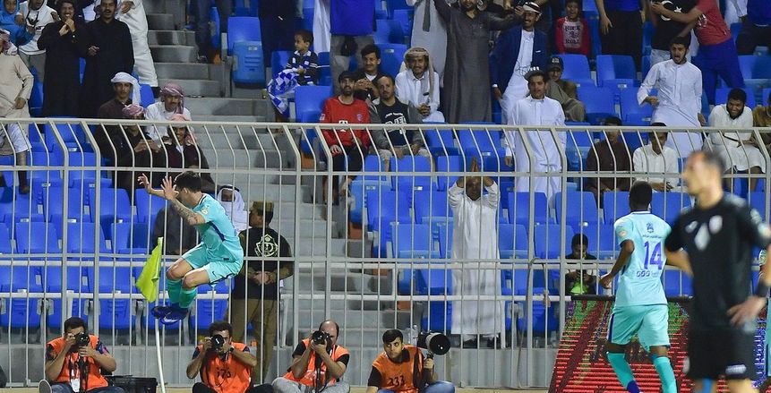 بمشاركة عمرو بركات.. الشباب يسقط امام الهلال في الدوري السعودي