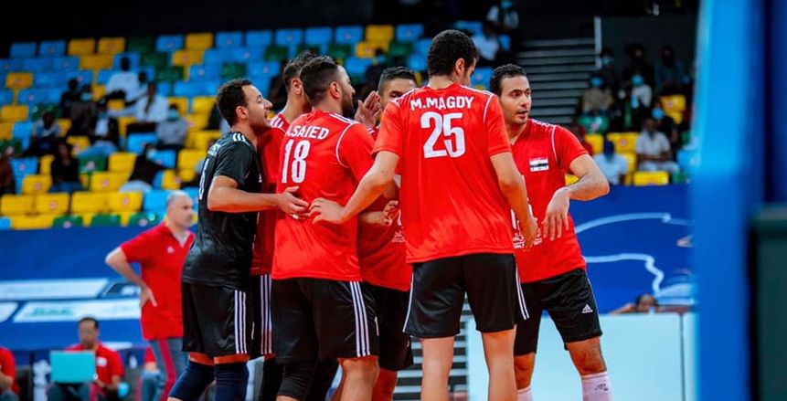 طائرة مصر تعبر أوغندا وتصطدم بتونس في نصف نهائي كأس الأمم الإفريقية