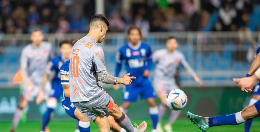 الفيحاء يُقصي الهلال بهدف باولينيو ويبلغ نهائي كأس السوبر السعودي