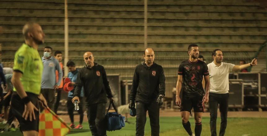 تفاصيل إصابة محمد عبدالمنعم وموقفه من اللحاق بمباراة الأهلي ووفاق سطيف