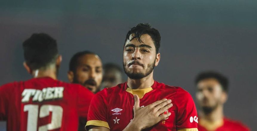موسيماني واللاعبين يهنئون أكرم توفيق بمولوده الأول: تألق لإسعاده