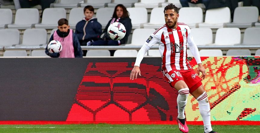 تقارير: يوسف بلايلي رفض عرضا من الزمالك بسبب خلاف مادي