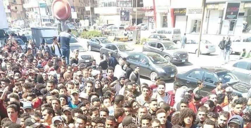 تزاحم وأعداد غفيرة من جماهير الأهلي لشراء تذاكر صن داونز في دوري الأبطال