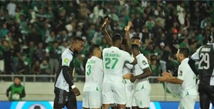 بإشعال الشماريخ من المنازل.. جماهير الرجاء تحتفل بمرور 71 عامًا على تأسيسه