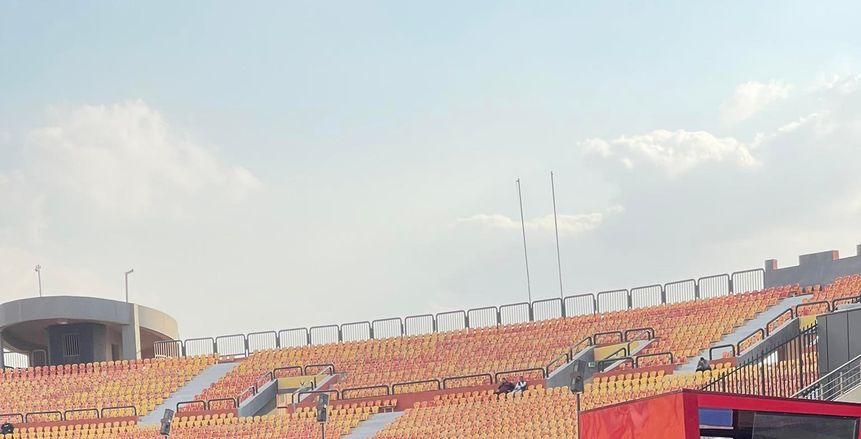 الطبيب النفسي للأهلي يظهر لأول مرة في مباراة المقاولون العرب بالدوري «صور»
