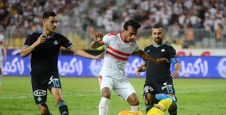 لاعب في الزمالك يكشف عن أزمة قبل مباراة بيراميدز