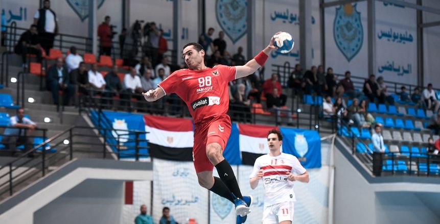 الأهلي يتوج بلقب دوري كرة اليد بعد فوزه على الزمالك في لقاء الحسم