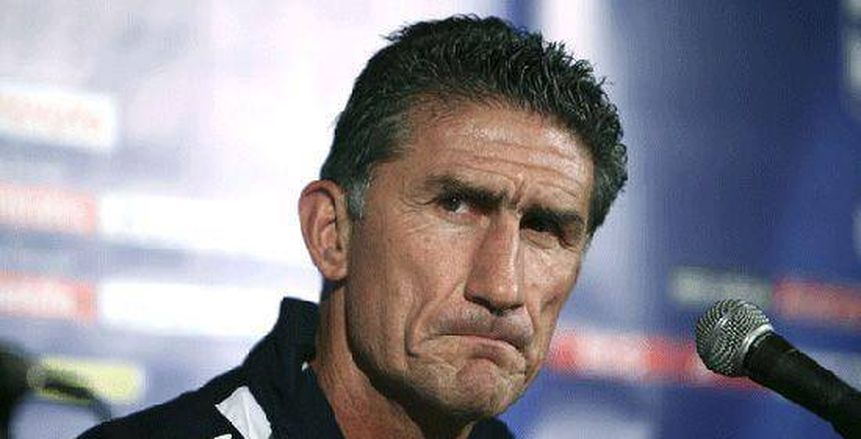 عاجل| إقالة "باوزا" المدير الفني لمنتخب الأرجنتين