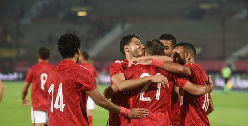 النشرة الرياضية: الأهلي يفاوض هداف الدوري التونسي وفيريرا يطلب صفقتين للزمالك