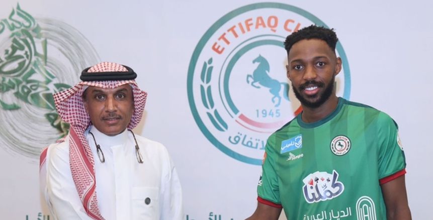 الاتفاق السعودي يجدد عقد علي هزازي حتى 2027 بأوامر جيرارد