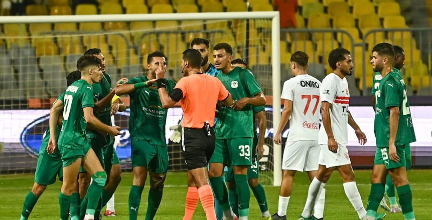 محمود ناجي يحتسب ركلة جزاء للزمالك ويطرد محمد هاشم مدافع المصري