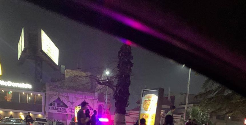 صور.. جماهير الأهلي تحتفل بدوري أبطال أفريقيا أمام مقر الزمالك