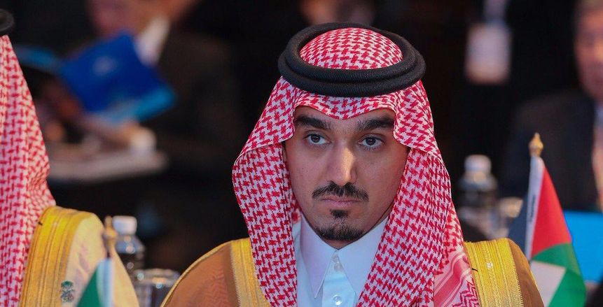 سلمان بن إبراهيم آل خليفة يُهنئ الأمير عبد العزيز لتزكيته لرئاسة الاتحاد العربي