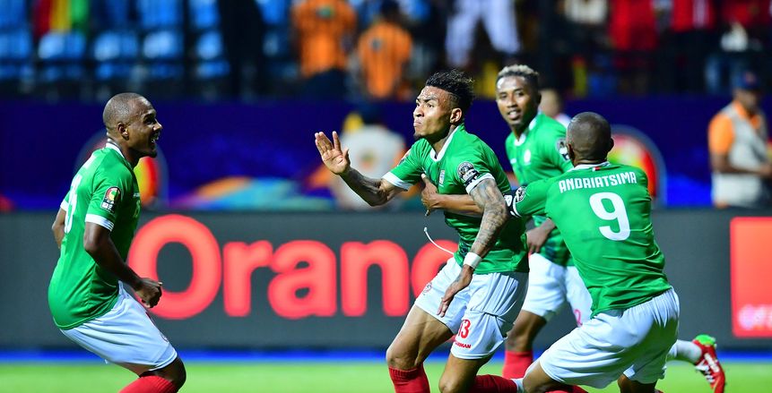 رئيس مدغشقر يؤازر منتخب بلاده أمام الكونغو في أمم أفريقيا 2019
