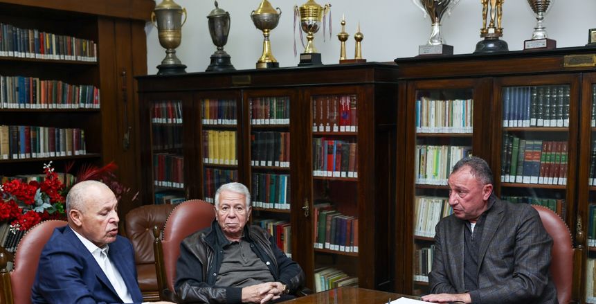 تفاصيل زيارة هاني أبو ريدة لـ الأهلي.. ملفات عديدة