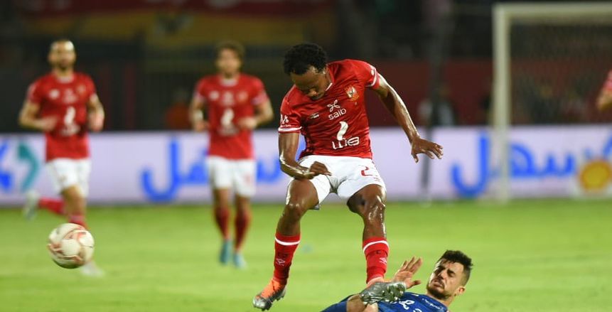 بيرسي تاو يلاعب مسؤولي الأهلي على طريقة أجايي وجيرالدو: رحيل مجاني