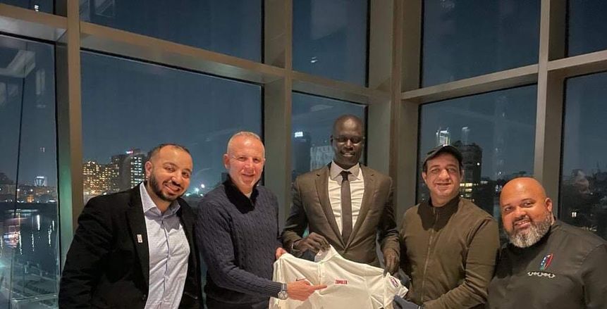 إدارة الزمالك تجتمع مع مسؤولي بطولة إفريقيا لكرة السلة على مأدبة عشاء