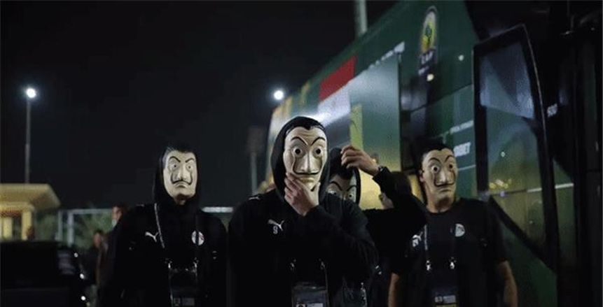 من سبايدر مان إلى LA CASA.. الأقنعة تقليعة جديدة في الملاعب المصرية