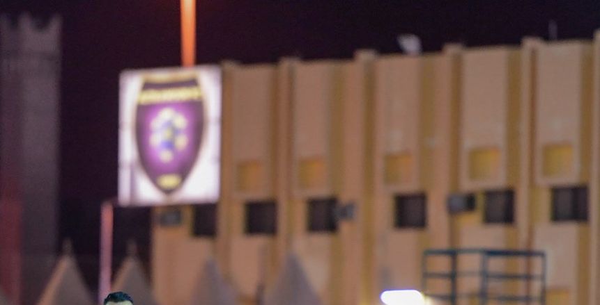«الحضري» يقود التعاون أمام الباطن.. و«متعب» على دكة البدلاء