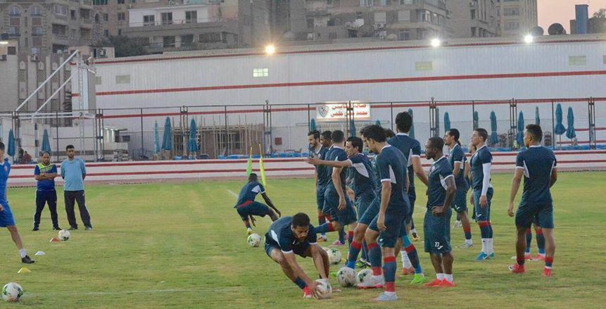 تقسيمة مصغرة للاعبي الزمالك تحت إشراف عبد الهادى وماركو
