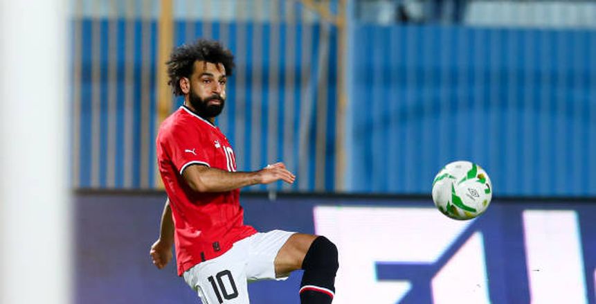 العارضة تحرم محمد صلاح من الهدف الأول لمنتخب مصر أمام الجزائر