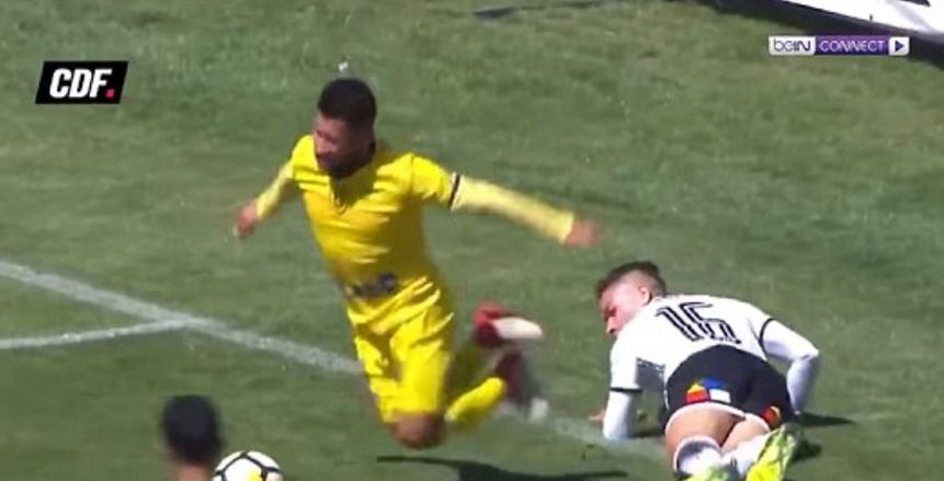 بالفيديو| لاعب يحصل على ركلة جزاء كوميدية بالدوري التشيلي
