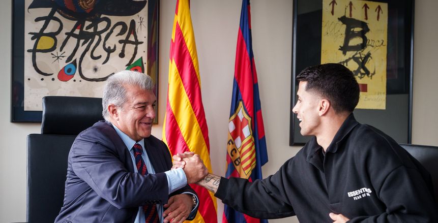 برشلونة يعلن استعارة جواو كانسيلو من الهلال السعودي
