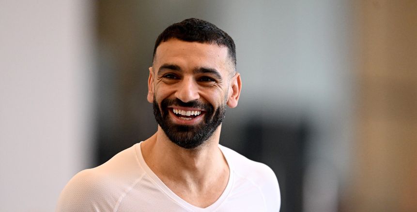 تقارير صحفية تفجر مفاجأة بشأن انتقال محمد صلاح إلى الدوري السعودي