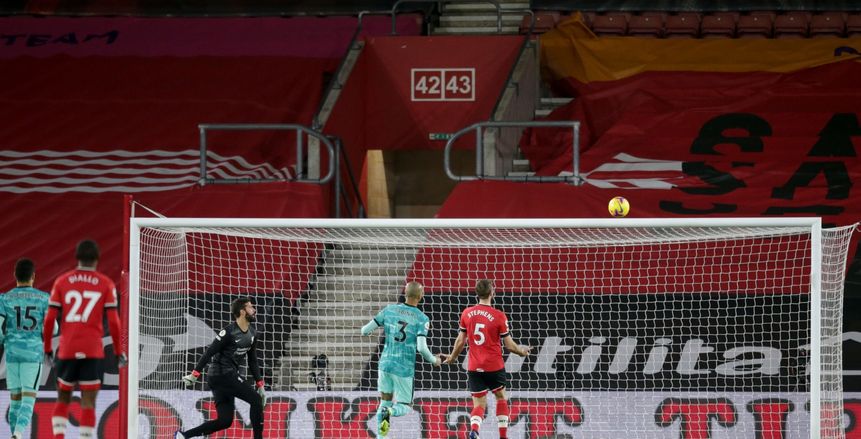 رغم التعثر.. ليفربول يتصدر الدوري الإنجليزي ومانشستر يونايتد وصيفا