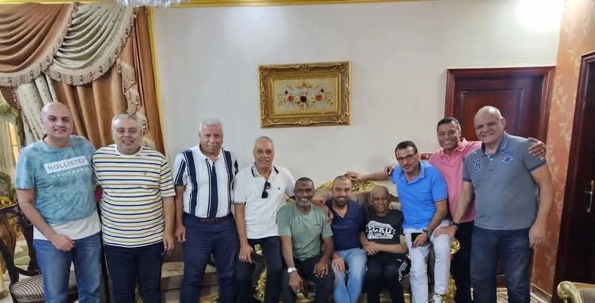 «صحبة متتعوضش».. نجوم جيل 90 في لمسة وفاء لدعم صابر عيد 