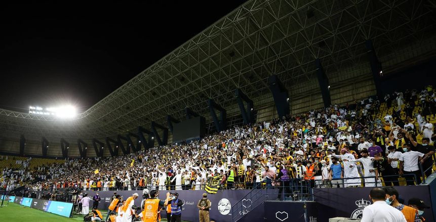 ملعب الجوهرة المشعة: الشماريخ في مباراة الاتحاد والفتح بموافقة رسمية