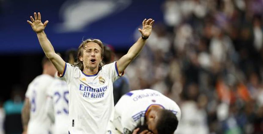 ريال مدريد يتجاهل مفاوضات التجديد لمودريتش وعروض من أندية سعودية