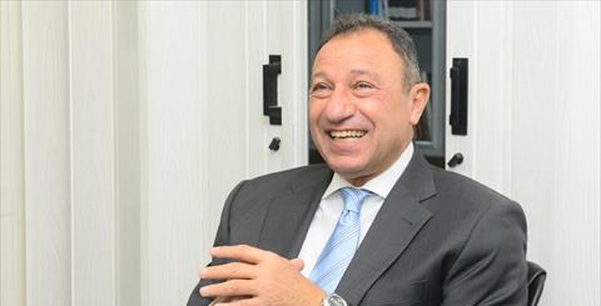 الخطيب يصل الدار البيضاء لدعم الأهلي في نهائي أفريقيا