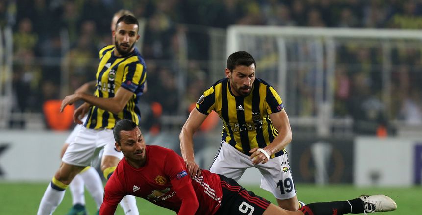 بالصور| ملامح الحزن والإحباط تظهر على لاعبي مانشستر يونايتد ومورينيو