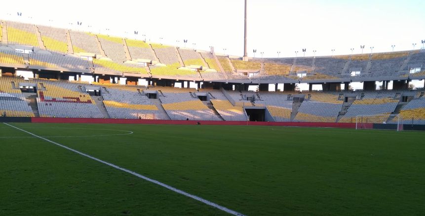 بالصور| مسئولو برج العرب يكشفون حقيقة تأجيل مباراة الزمالك والمصري بسبب «الأمطار»