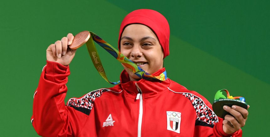 القنصلية الأمريكية بالإسكندرية تهنيء سارة سمير ببرونزية رفع الأثقال