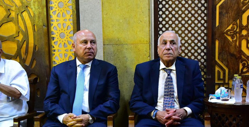 الفريق كامل الوزير يحضر عزاء الراحل محمد صبري