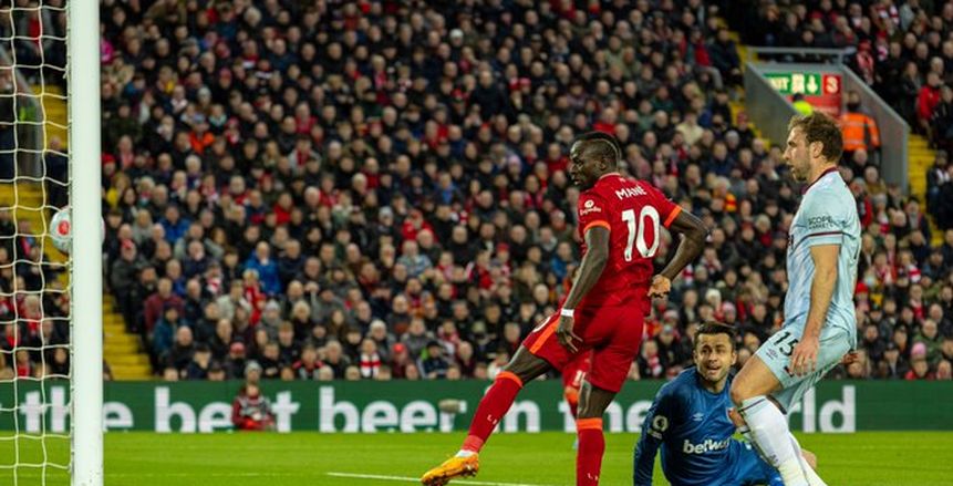 ليفربول يتقدم في الشوط الأول على وست هام بهدف «ماني»