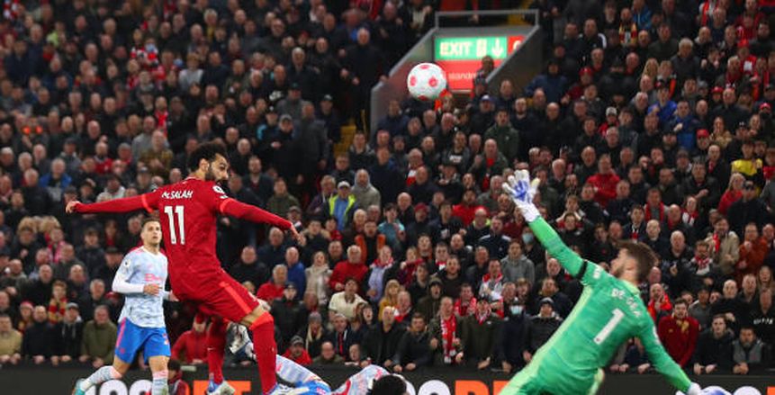 محمد صلاح يقود ليفربول لسحق مانشستر يونايتد وتصدر الدوري الإنجليزي