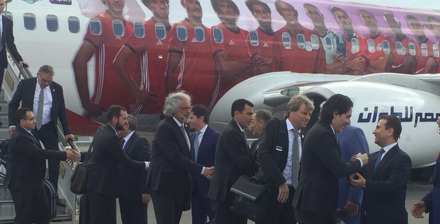 عاجل| بالفيديو والصور.. وصول بعثة منتخب مصر إلى «جروزني»
